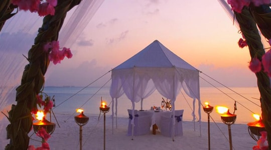 beach wedding location